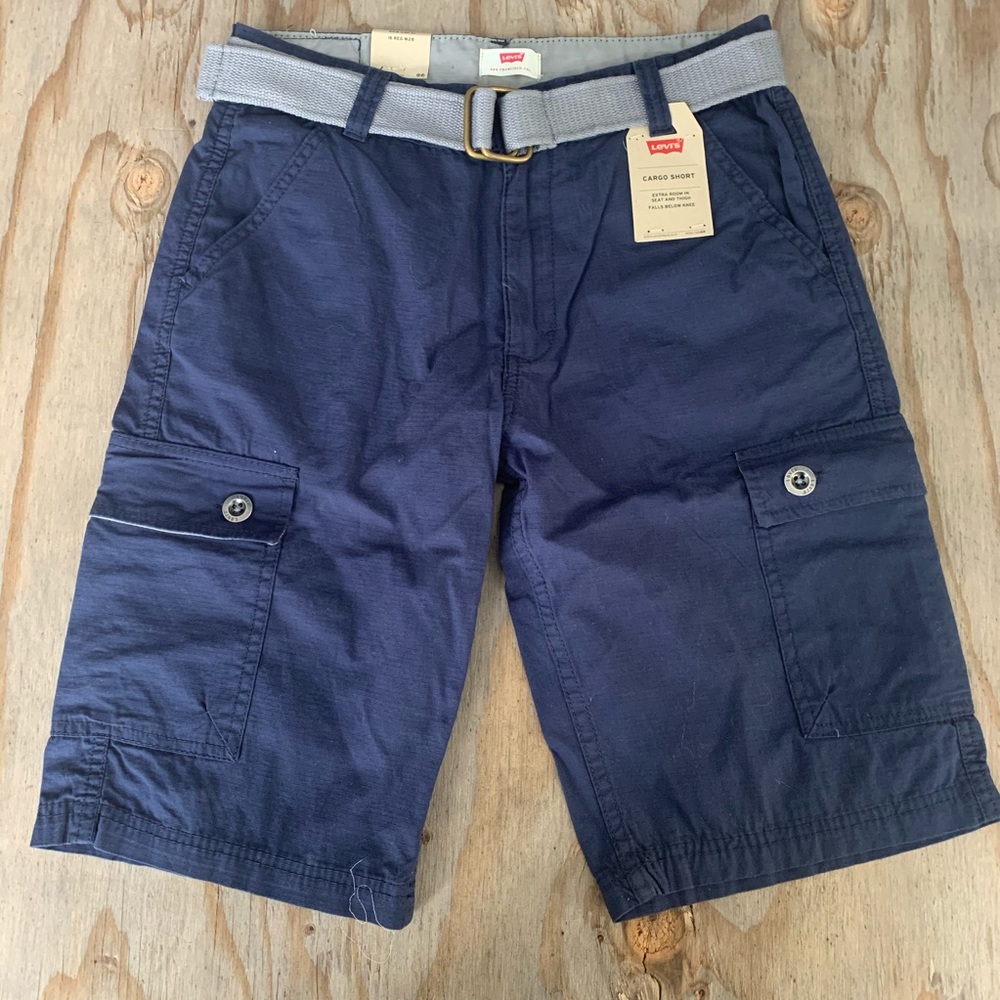 Levi’s Cargo Short Sz 16Reg W 28